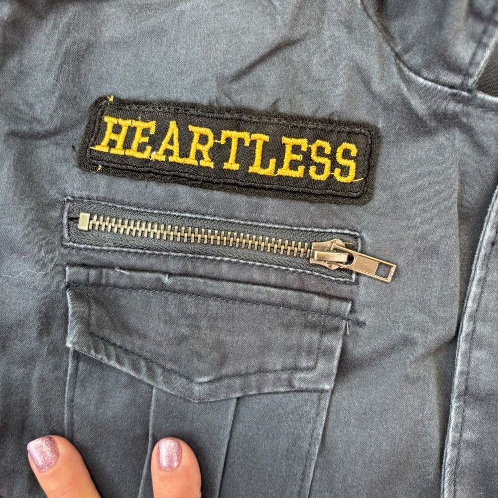 Elan Dark Wash Utility Jacket "Heartless" "New York"‎ Patches "Peace" Large
 L - Picture 7 of 12